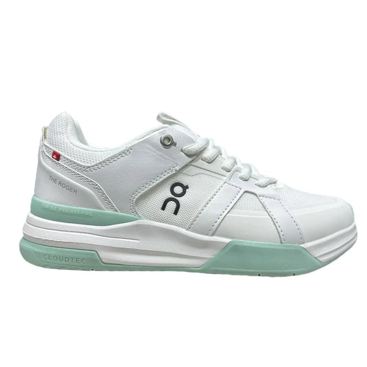 On THE ROGER Clubhouse Pro  Women's Lima White